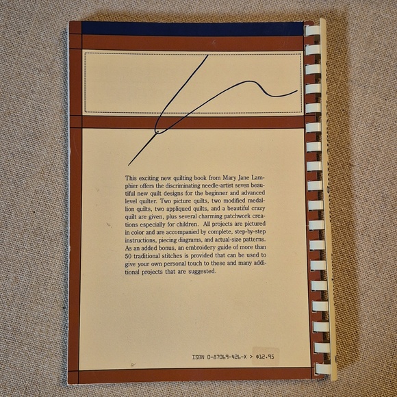 2 vintage quilting books: "Award-Winning Scrap Quilts" & "The Pieceable Kingdom" - Picture 3 of 11